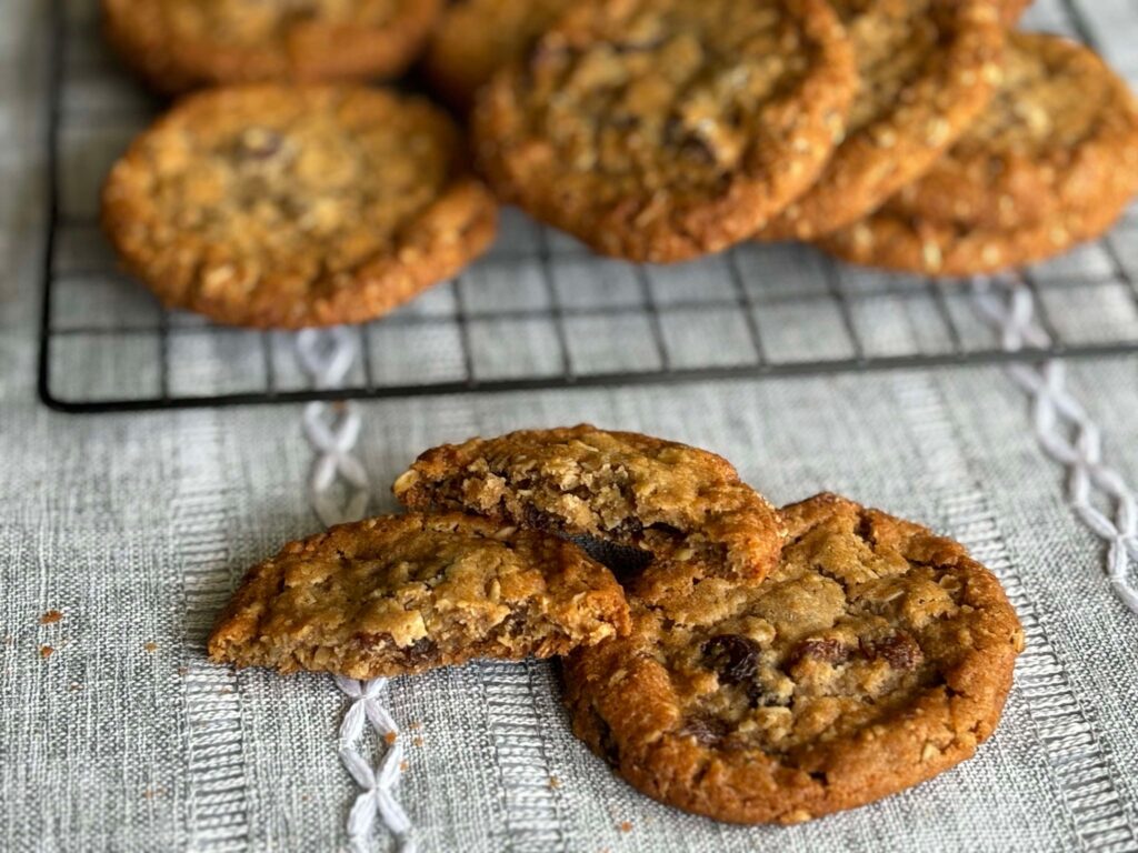 Crispy Oatmeal Chocolate Chip Cookies