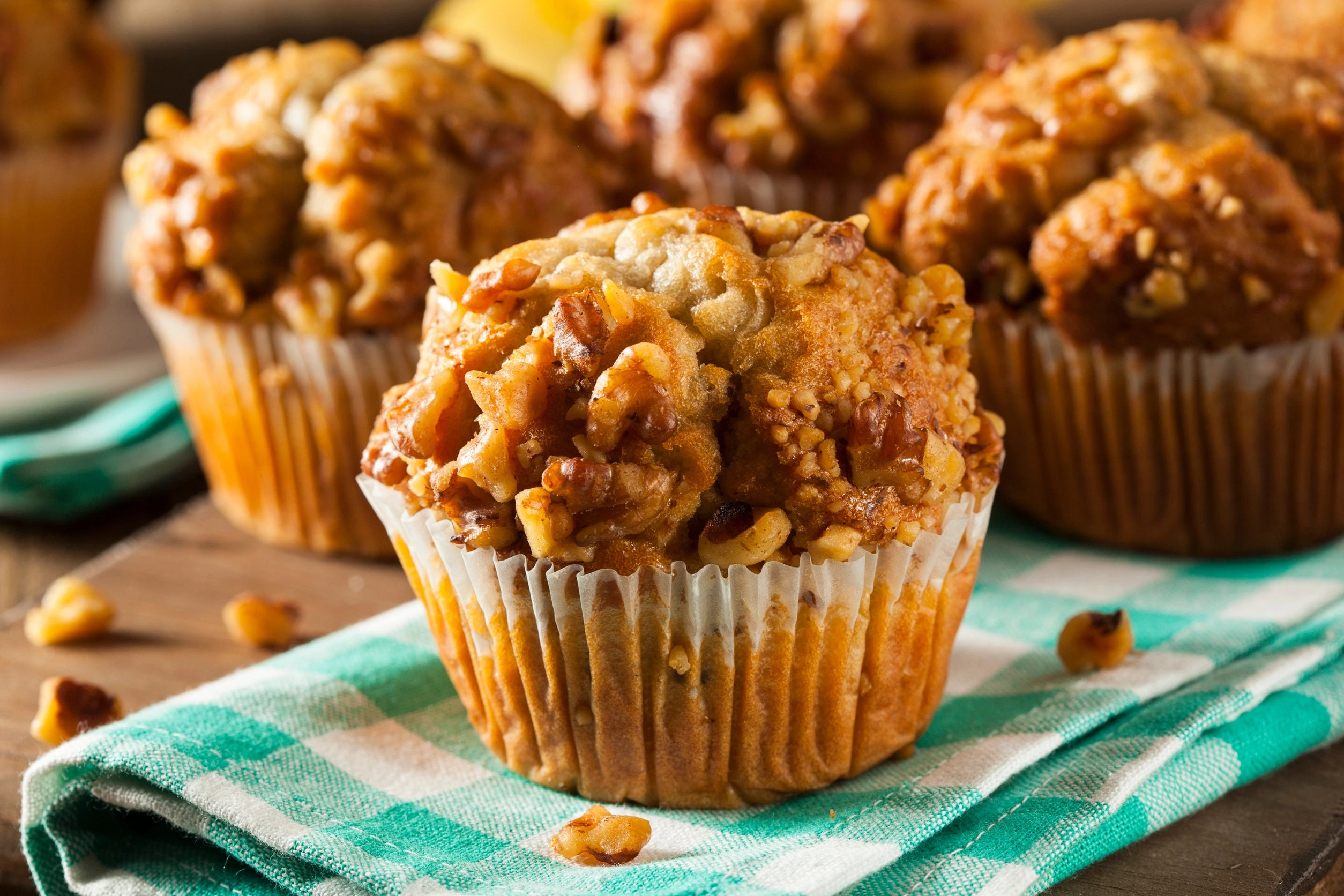 What are the ingredients in banana nut muffin mix?